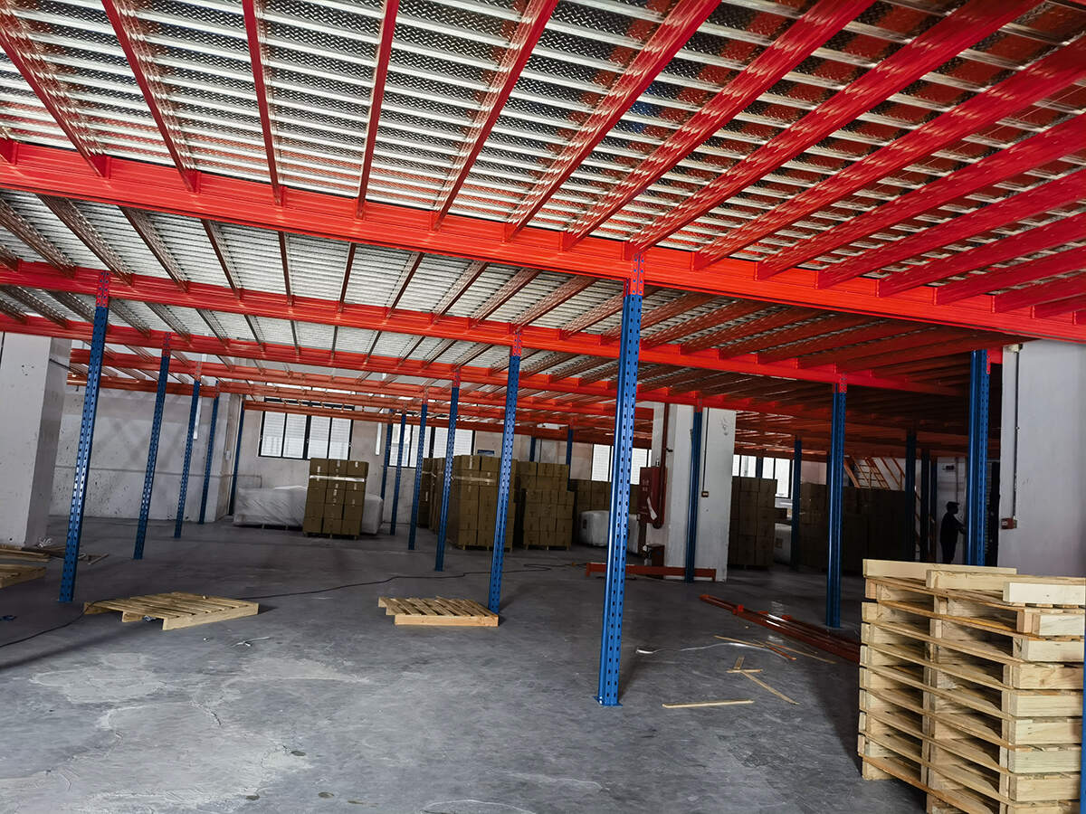 选阁楼货架 4 大因素必须提前考虑,佛山东佰巨货架厂