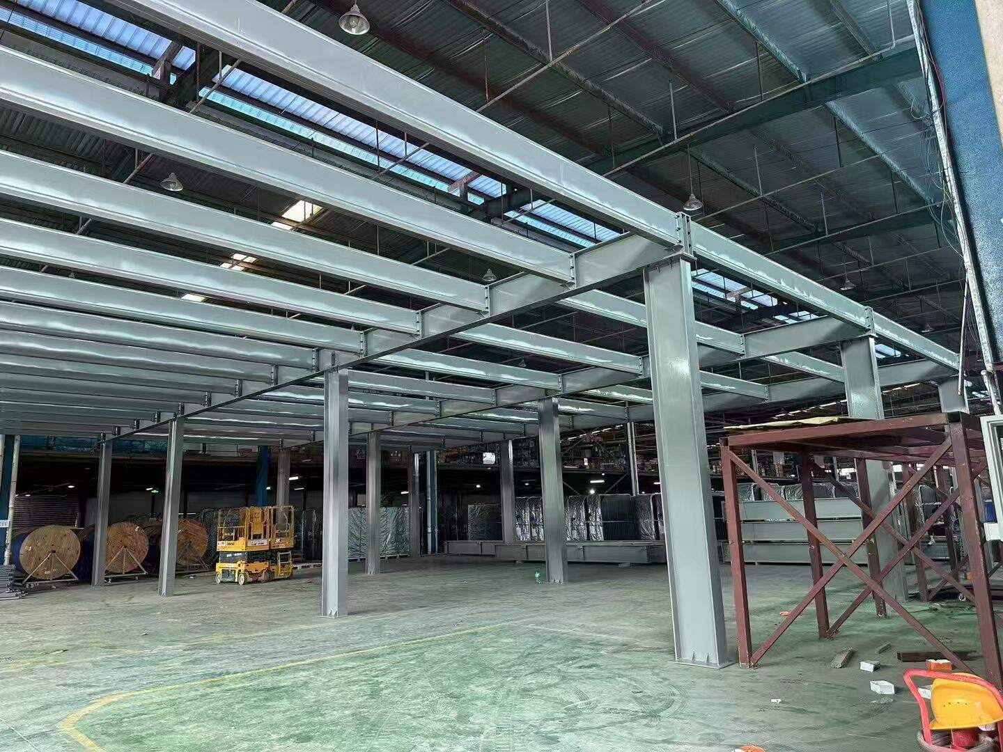 佛山货架厂家安装仓储货架时注意事项 ,重型阁楼平台货架定制